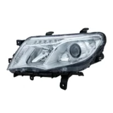 Faros delanteros de automóvil con diseño moderno, óptica clara y estructura de soporte. Ideal para reemplazo y mejora de iluminación vehicular.
